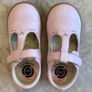 Livie and Luca Girls Pink Mary Janes (LIKE NEW)